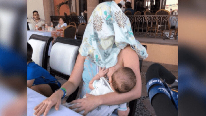 Cudzinec požiadal dojčiacu matku, aby sa „zakryla“ a ona mu dala perfektnú odpoveď…