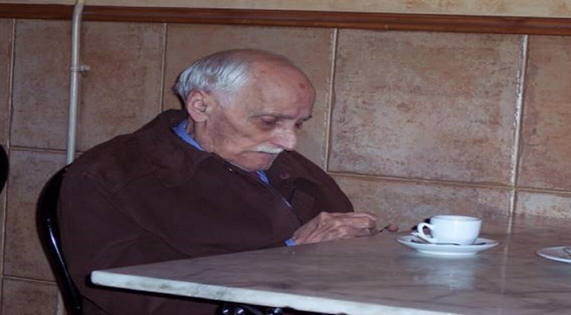 Jeho príbeh ma dojal k slzám: Dnes ma v kaviarni jeden starý muž naučil, čo je priateľstvo na celý život…