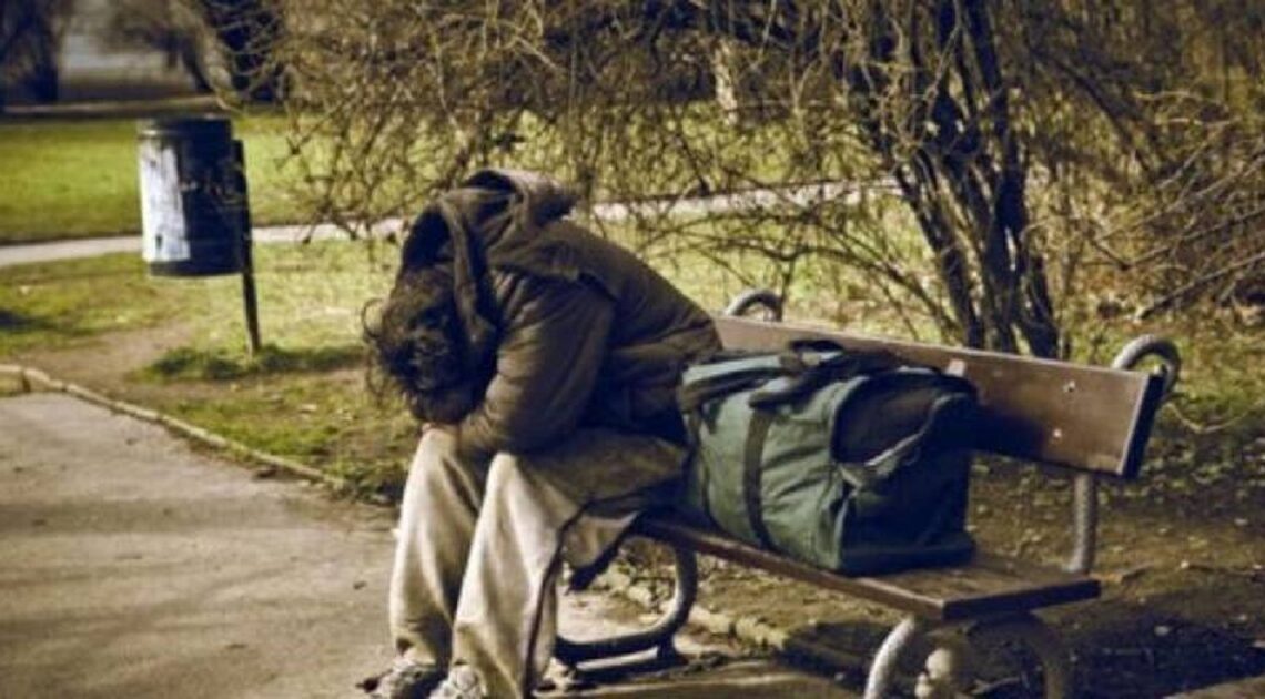 Všimol si bezdomovca, ktorý ho prosil o jedlo. Vtedy ešte nevedel, aký je to človek…
