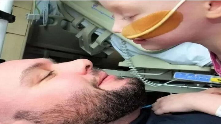 Najsrdcervúcejšia fotografia vôbec. Ešte horší je príbeh, ktorý sa za ním skrýva…