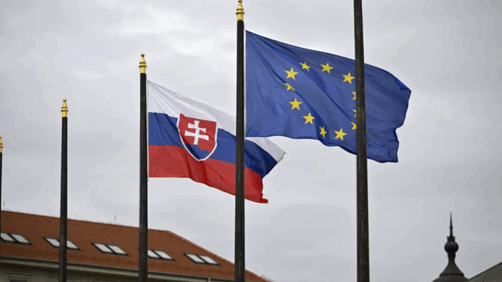 NKÚ varuje: Slovensko mieri k systémovému kolapsu.